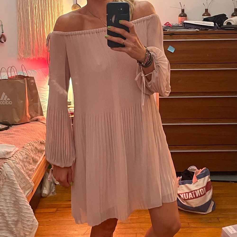 Light and gentle Wilfred dress